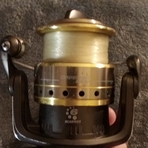 CARDINAL SX 30 FISHING REEL W/ LINE ABU GARCIA - Picture 4 of 4